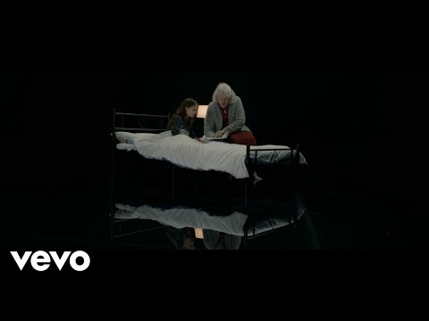 Skarlett Riot - Lullaby (Official)