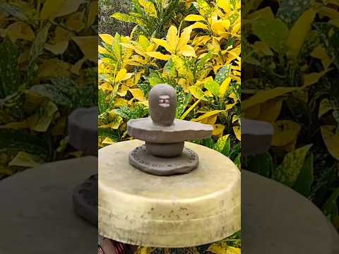 मिट्टी से शिवलिंग बनाने का सबसे आसान तरीका 🔱| मिट्टी से शिवलिंग कैसे बनाएं #shorts #sawan #shivling