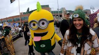 Green Bay Packers minion popular with fans: 'It's just fun'
