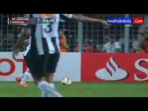 Gol De Ronaldinho @ Atletico Mineiro VS Arsenal (Copa Bridgestone Libertadores 2013)