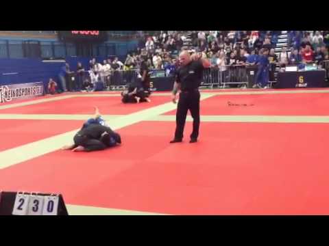 Andrea verdemare vs baruc martin black belt adulto semifinal open london IBJJF 2013