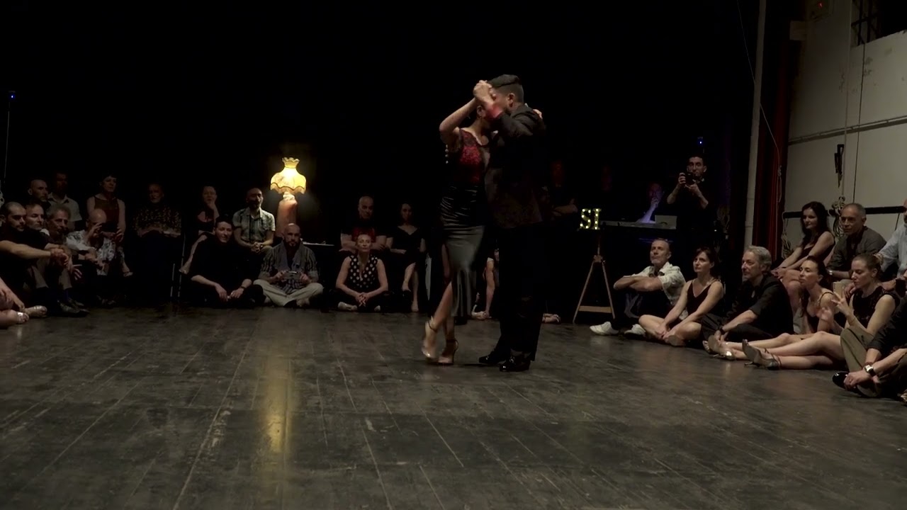 Video thumbnail for Corina Herrera e Octavio Fernandez  esibizione alla Milonga si  Bologna a cura di Flora Benedetti