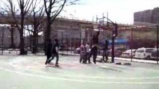 preview picture of video 'Brandon  Wright @ Rucker Park 2008'