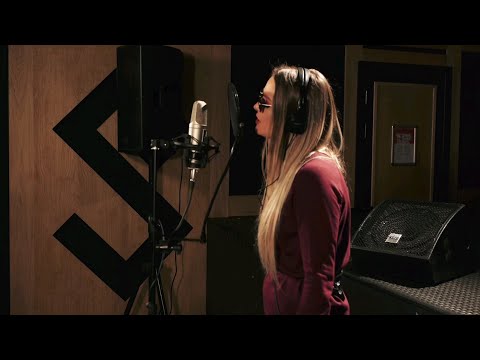 Pavia Ward - L O V E  Yourself