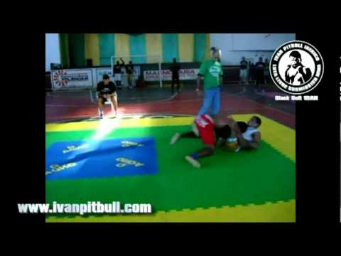 Los mejores momentos de 15 de luchas de Ivan Pitbull con extranjeros Luta Livre