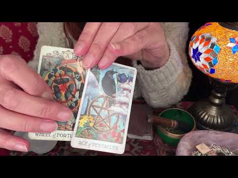 "Energy Reading on the Yorks Plus Princess Beatrice Finances" Pendy Charms and Tarot !