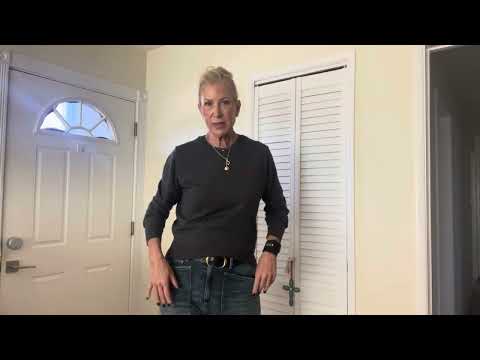 Nili Lotan Shon Denim Jeans, Ami Sweater, Foundrae necklace and Dior Dad Sandals