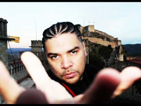 Los Nandez feat. Charako & Neguz El Esmeraldero - Metale