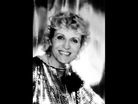 Marjana Deržaj - Zvezde padajo v noč