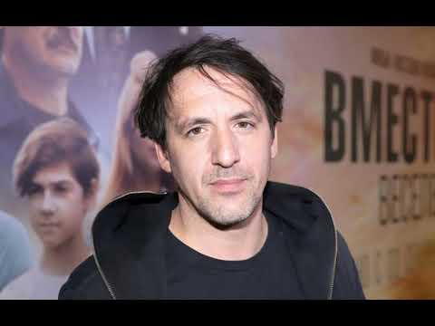 Артур Смольянинов разнес Путина и россиян: "Можем повторить? А Mercedes не хотите повторить?!".