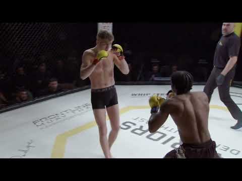 Turton v McKee - 135lbs Amateur MMA Contest #cwse30