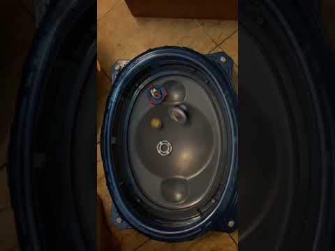 Beyblade burst surge: Raid Luinor vs Mirage Helios! #shorts