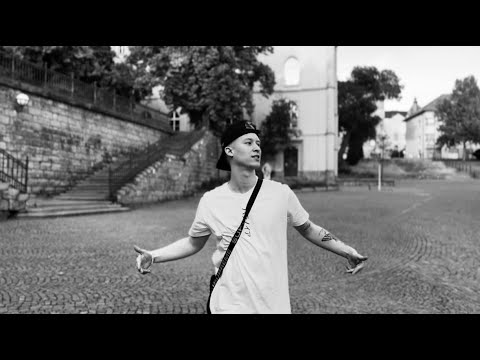 ADAM BROS - NA 4 KOLESÁCH (Official Video)