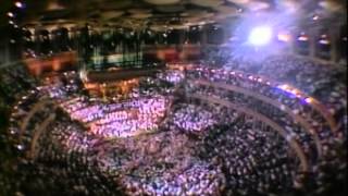 &quot;Land of Hope and Glory&quot; from &#39;Last Night of the Proms 1990&#39; (with Lyrics)