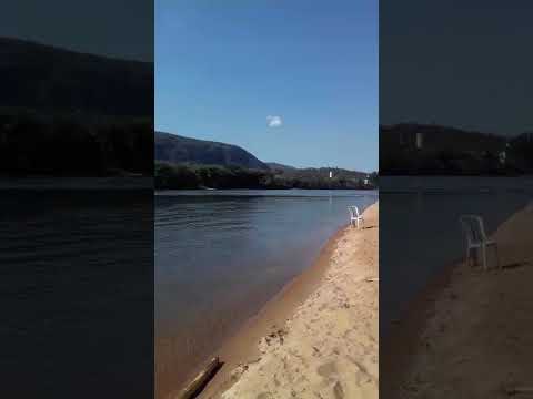 Rio Araguaia em Aragarças,  Goiás.