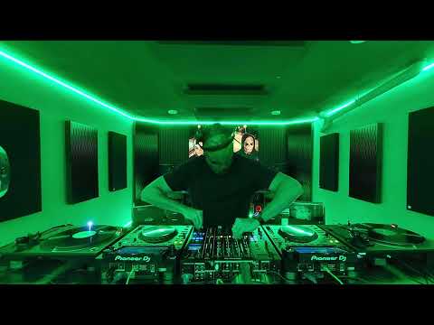 The YellowHeads x 4 Decks Raw Mix