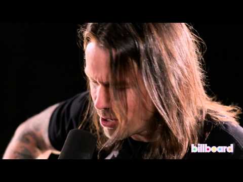Alter Bridge's Myles Kennedy & Mark Tremonti - 'Addicted To Pain' LIVE at Billboard