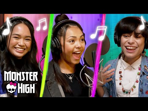 Thumbnail of the video: Monster High: The Movie Cast Records Songs!