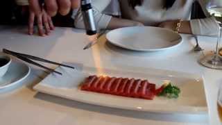 preview picture of video 'Dos Raciones de pescado en Restaurante Solana'