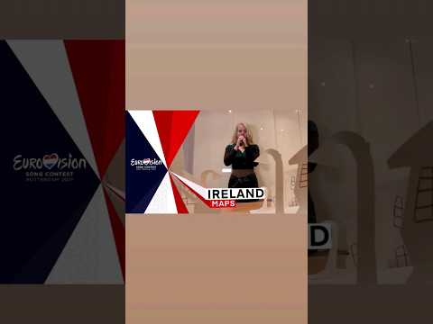 Cover of "Maps" by Lesley Roy