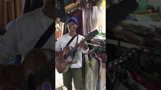 Download lagu YA ALLLAH😭 Suaranya pengamen ini kena banget di hati nyayiin lagu nya menjiwai banget🥺 mp3