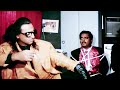 भीगी बिल्ली बनकर पल्लू के पीछे छुपा है