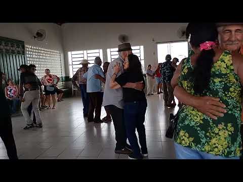 Chico Cearense animando o forró dos idosos em Valença do Piauí 