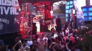 Paradise City - Slash Feat. Fergie and Myles Kennedy