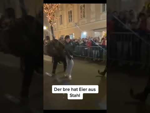 ARMER JUNGE wird vom KRAMPUS geschlagen *Eier aus Stahl*