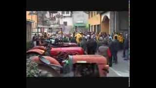 preview picture of video 'San Martino 2013 Trattori d'epoca'