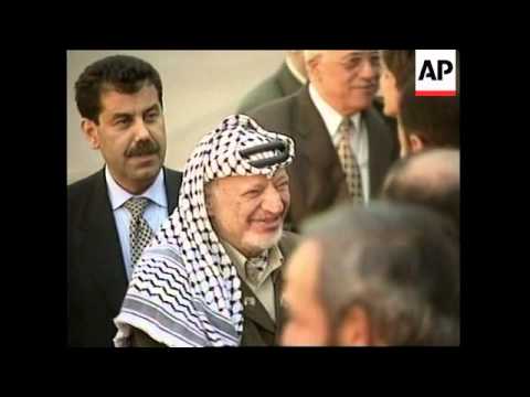 RUSSIA: PRESIDENT ARAFAT ARRIVES IN MOSCOW