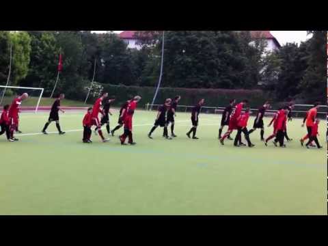 1 fc wilmersdorf einmarsch der gladiatoren mit den minis............02.06.2012