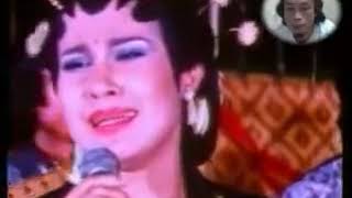 Download lagu Elvy Sukaesih Selamat Tinggal Kampung Halaman (OST Film Kerinduan) mp3 Download lagu Elvy Sukaesih Selamat Tinggal Kampung Halaman (OST Film Kerinduan) mp3