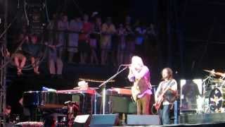 Tom Petty plays Friend of the Devil at Hangout Festival 2013