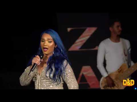 Viviane Souza e Banda sentimentos louca de prazer