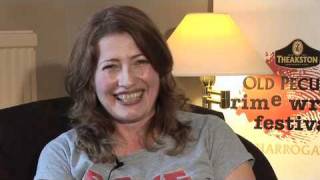 Q & A with Belinda Bauer video