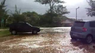 preview picture of video 'Onda invadindo Jaconé - Saquarema RJ Ressaca Tsunami, wave invading the brazilian coast  бура  عاصفة'