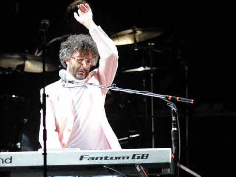 Videoclip de La Ley De La Vida — Fito Páez
