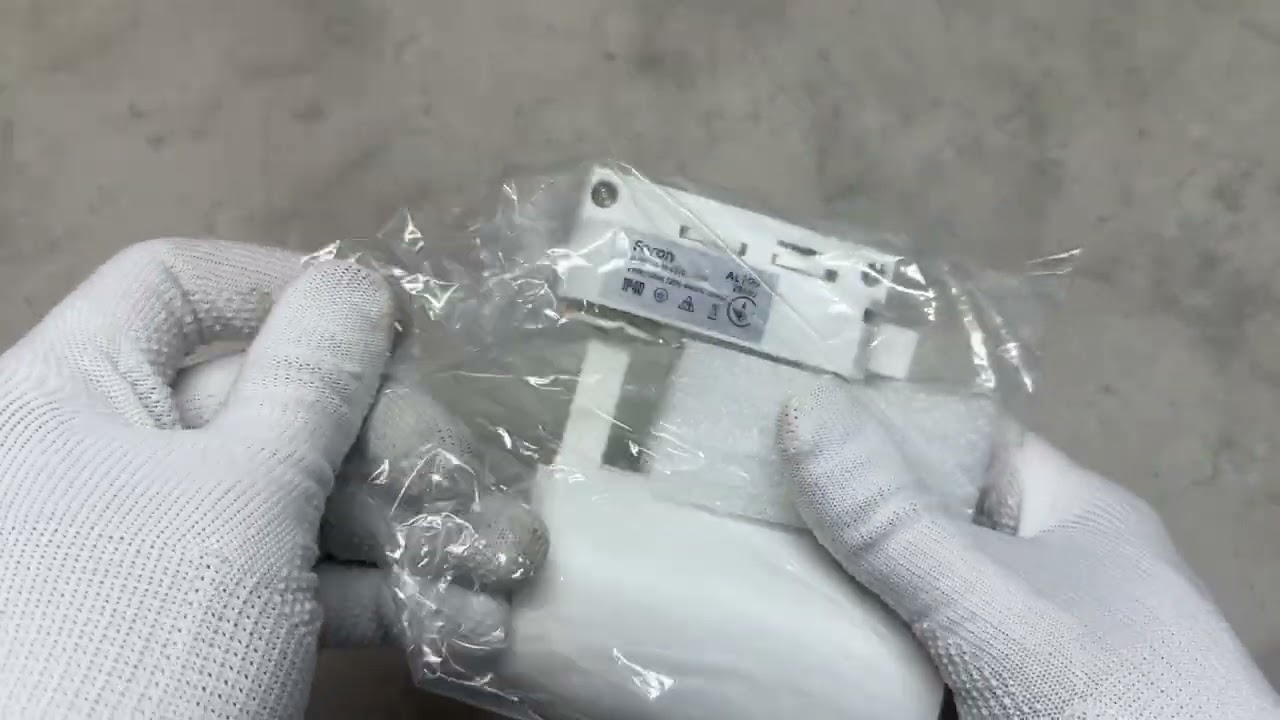 Трековий світлодіодний світильник FERON AL100 COB 12W 960LM 4000K IP40 білий 29509