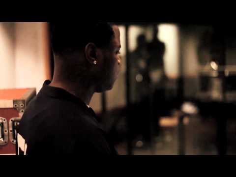 JAE MILLZ IN STUDIO RECORDING 'E.T. FINGERS'