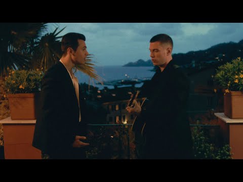 Benji & Fede - Stupido Me, Stupida Te (Official Video)