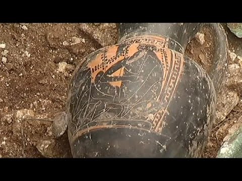 EXPOLIO ARQUEOLÓGICO: RECUPERADAS 12.000 piezas de GRAN VALOR en CÁCERES I RTVE