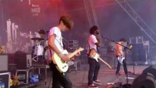 Bloc Party - Positive Tension (Live Glastonbury 2007)