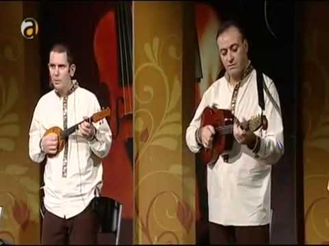 Gezme tamburasi i Elena Risteska, Sto kucinja lajat mome Eleno