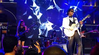 Gabi Man, May Araw Din - Ely Buendia Live