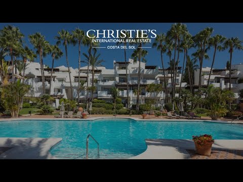 Stylish ground floor apartment in the best area of Puente Romano