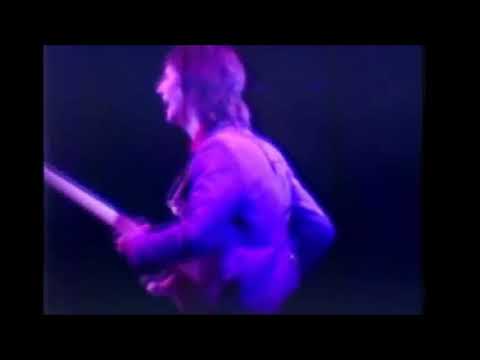 Yes - Long Distance Runaround/Fish Solo (incl The Ancient & Survival) from Tourmato 1978/79