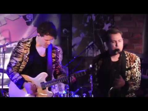 Cagey Strings 2019 im MCA - Tequila