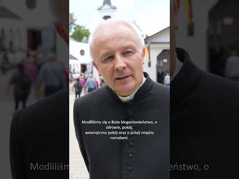 Zahlreiche Pilger versammelten sich auf dem Kirchenplatz vor Maria Hilf bei Zuckmantel.