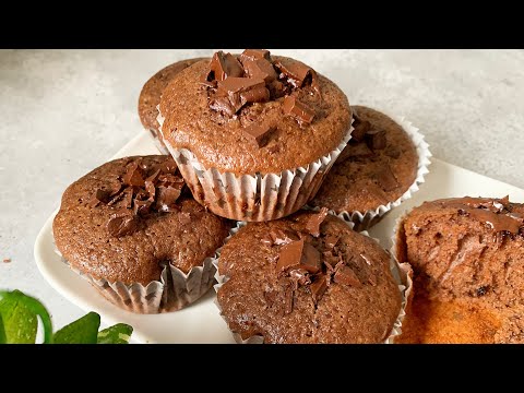 Muffins au chocolat très légers et moelleux وصفة الموفن او الكاب كيك